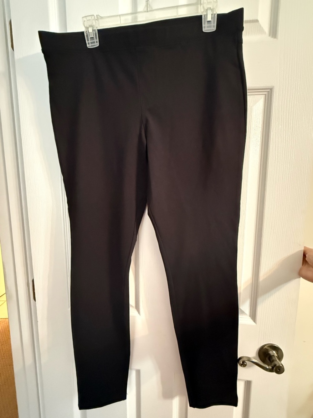 HUE Black Stretch Leggings